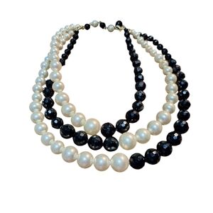 Cruella Deville Like Black & White Faux Pearl Necklace Mob Wife FANCY